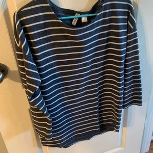 h&m grey and white stripped long sleeve